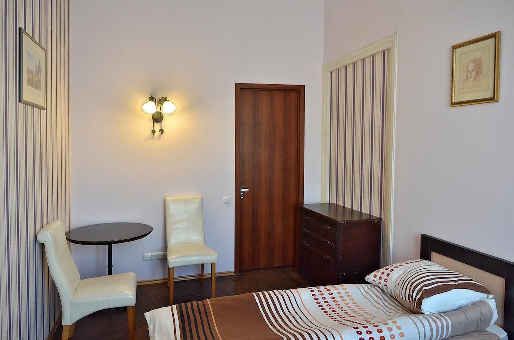 Griboedov Hostel & Suites Tbilisi Exteriör bild