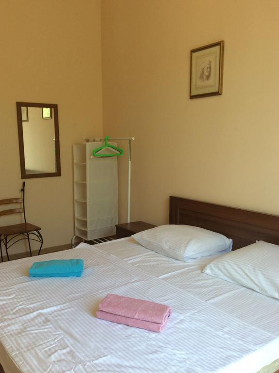 Griboedov Hostel & Suites Tbilisi Exteriör bild