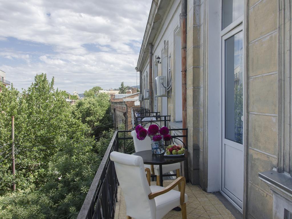 Griboedov Hostel & Suites Tbilisi Exteriör bild