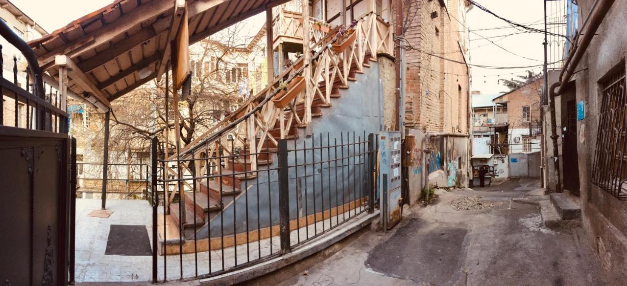 Griboedov Hostel & Suites Tbilisi Exteriör bild
